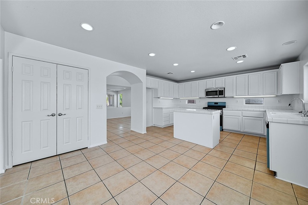 MLS #TR25235042 image #9