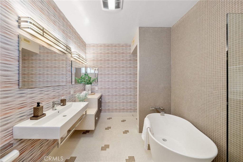 MLS #TR25243178 image #22