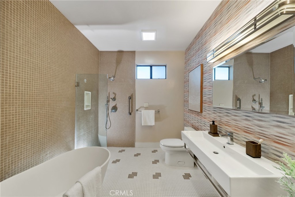 MLS #TR25243178 image #23