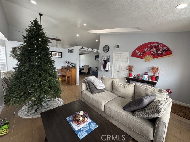 MLS #TR25258812 image #6