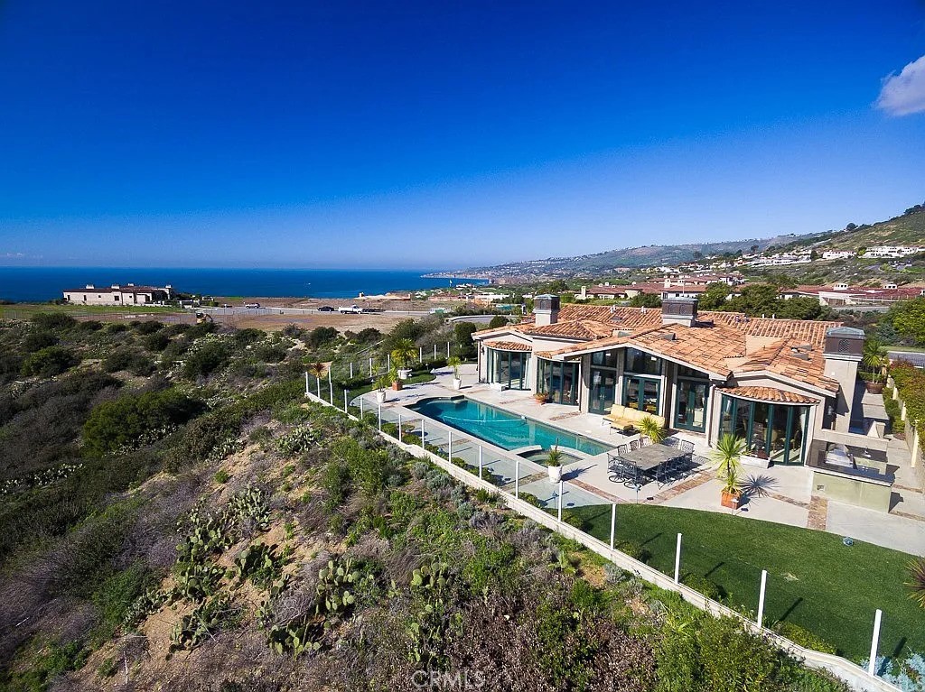 MLS #TR25260659 image #0