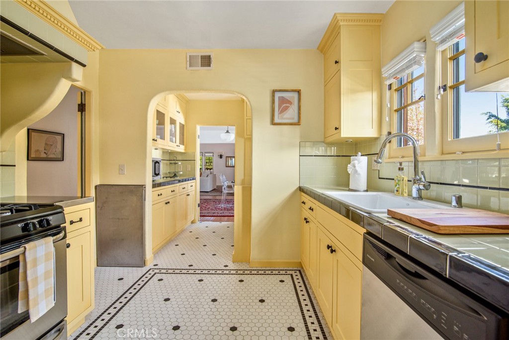 MLS #TR25268063 image #17