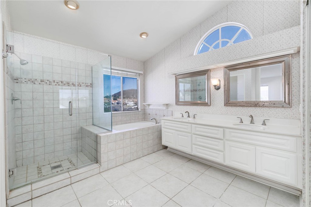 MLS #TR25268463 image #17