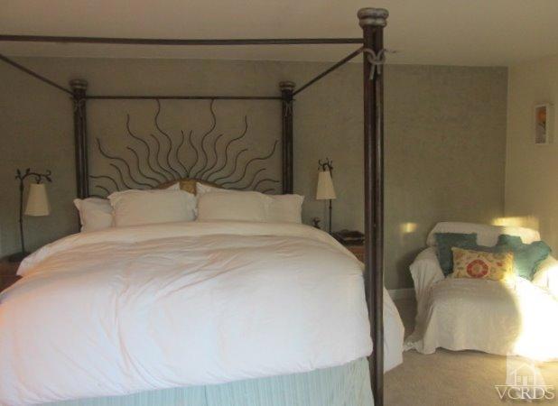 MLS #V1-26926 image #18