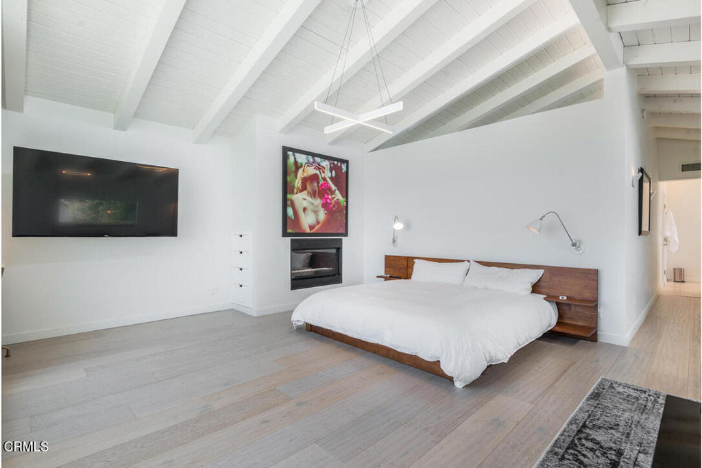 MLS #V1-27427 image #23