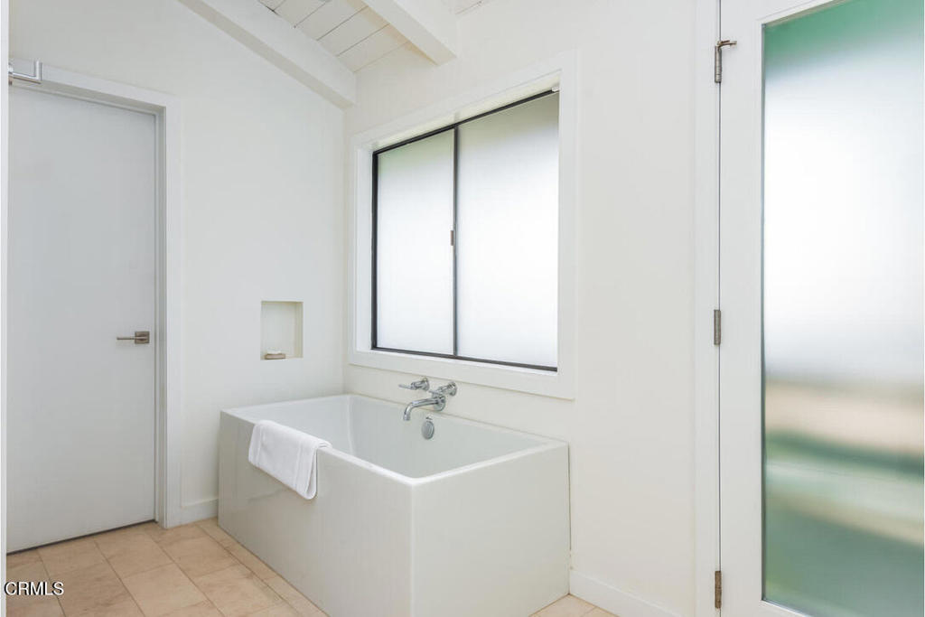 MLS #V1-27427 image #31