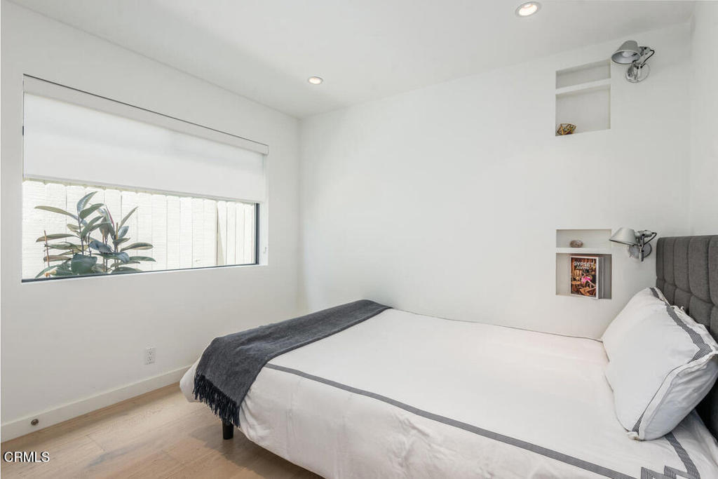 MLS #V1-27427 image #36