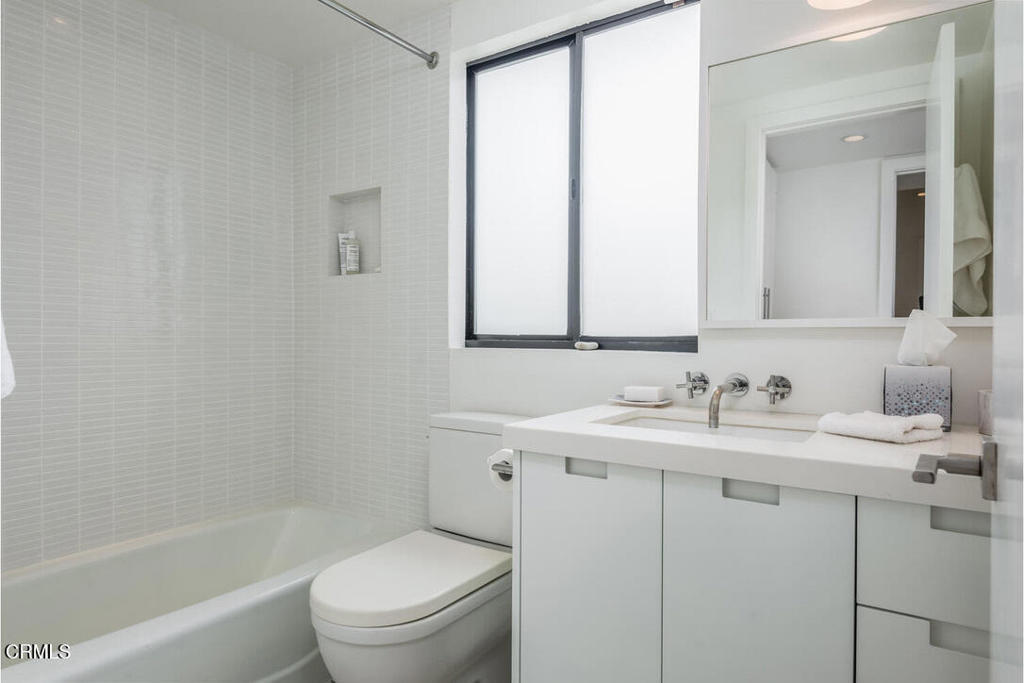 MLS #V1-27427 image #37