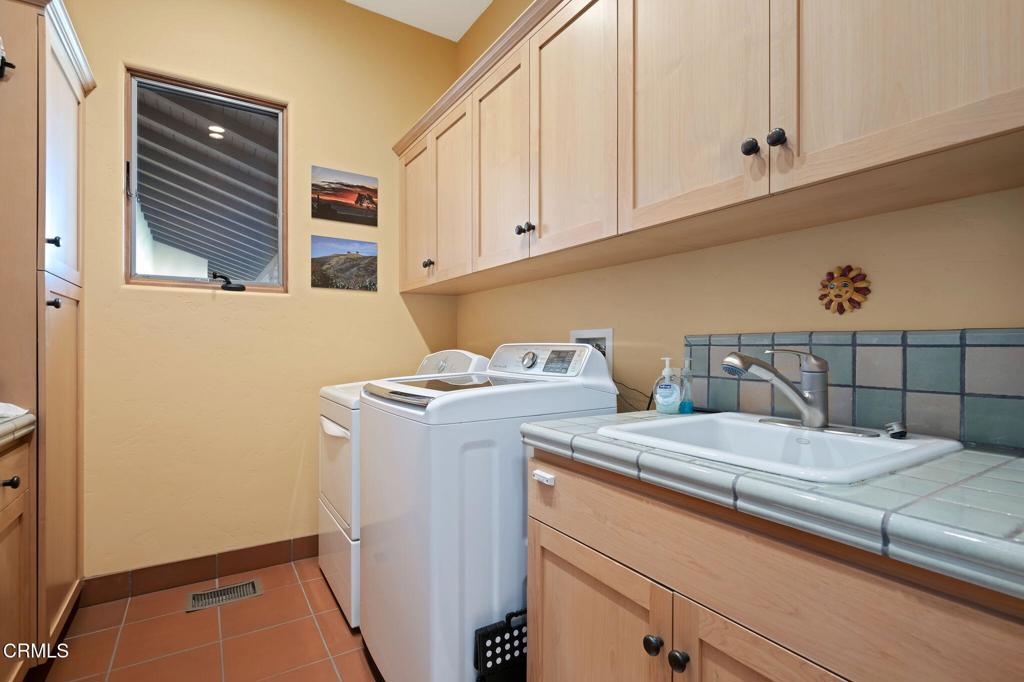 MLS #V1-28039 image #40