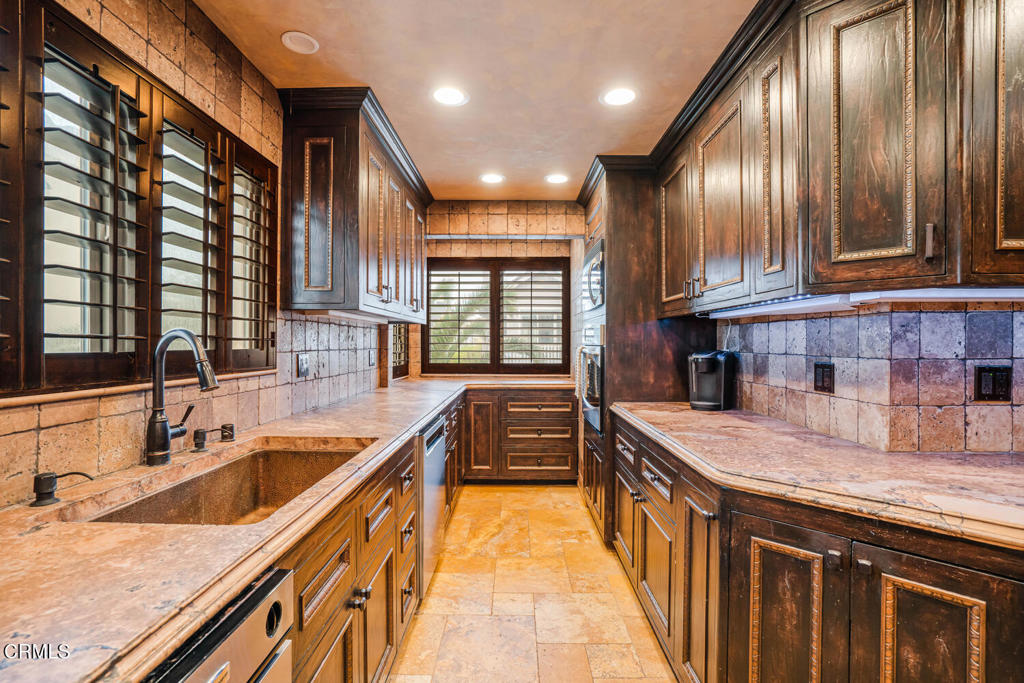 MLS #V1-28547 image #16