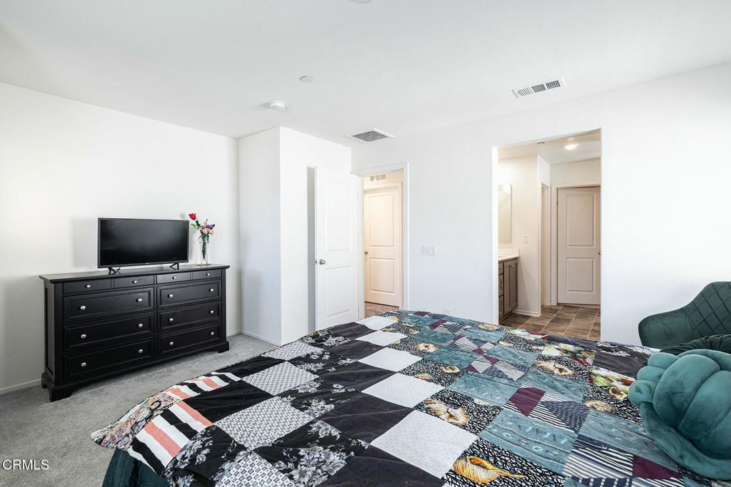 MLS #V1-28702 image #10