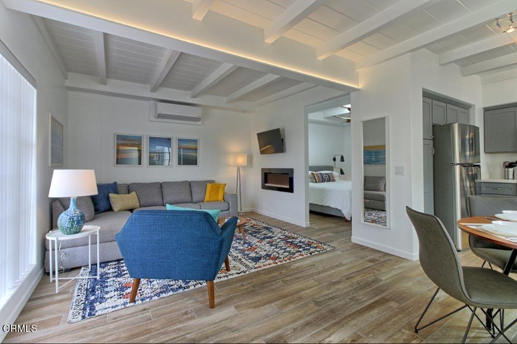 MLS #V1-28735 image #2