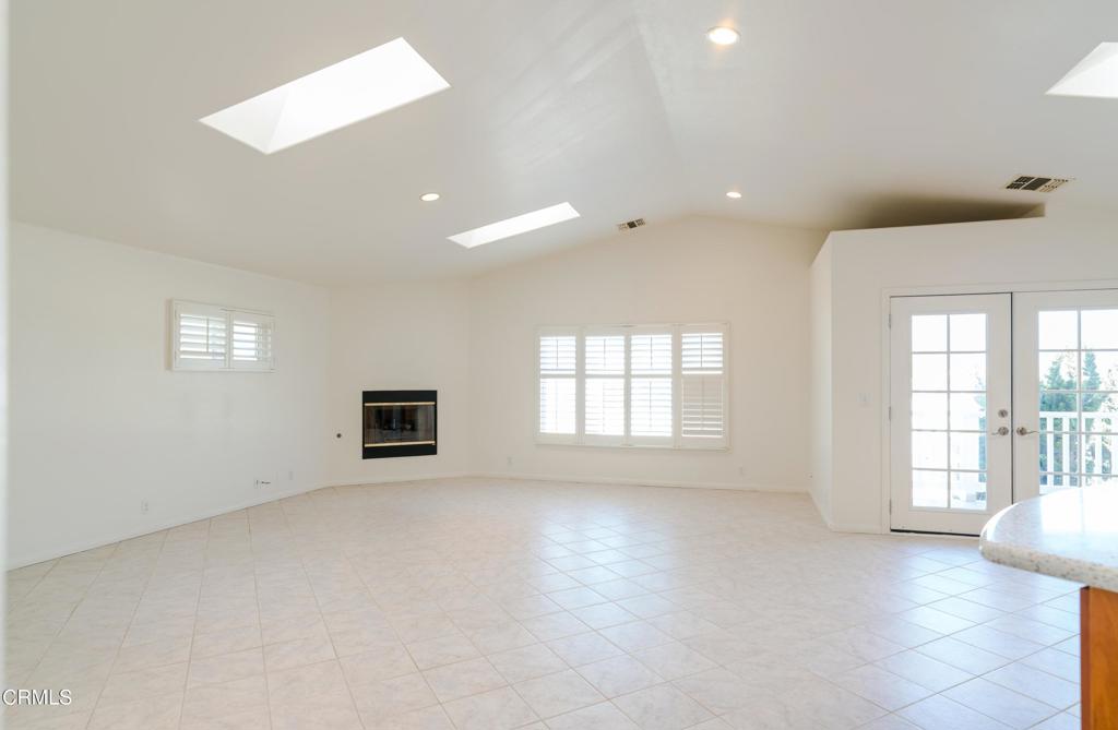 MLS #V1-28832 image #3