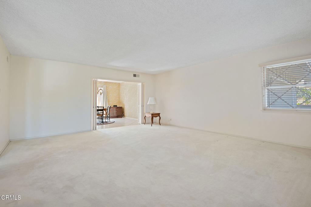 MLS #V1-29004 image #15