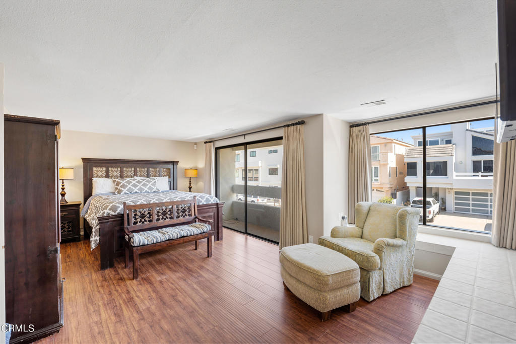 MLS #V1-29022 image #14