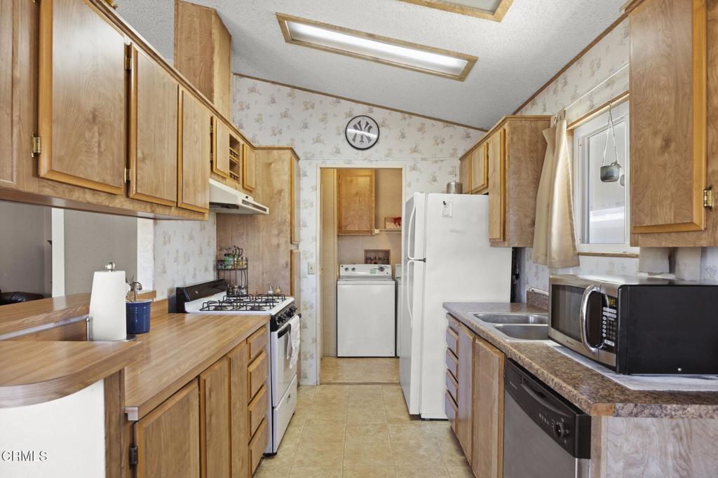 MLS #V1-29102 image #12