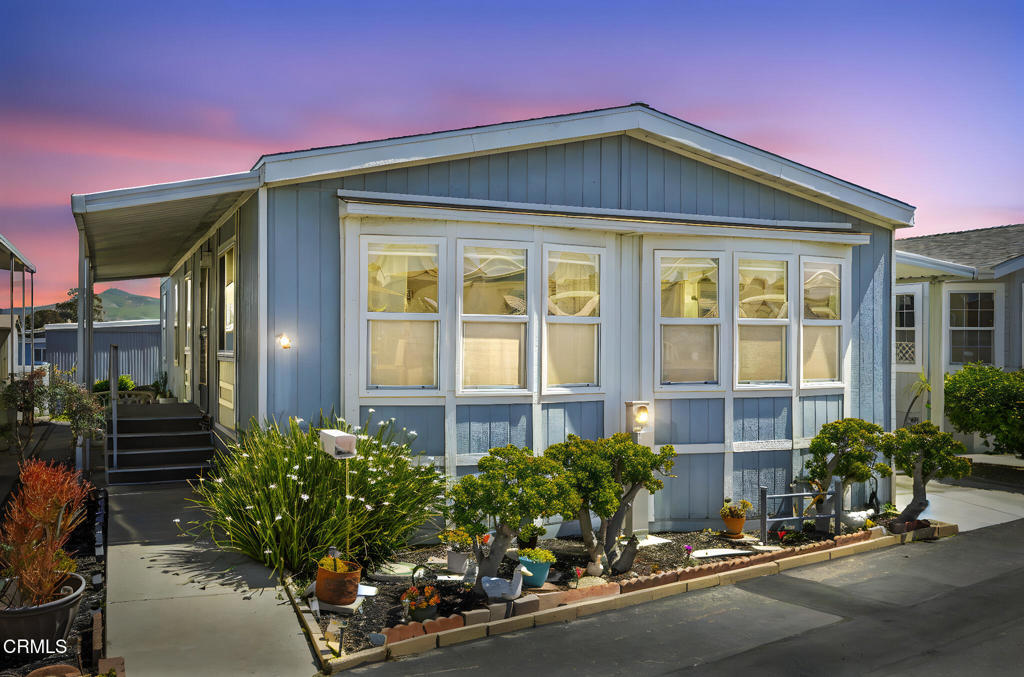 MLS #V1-29102 image #38