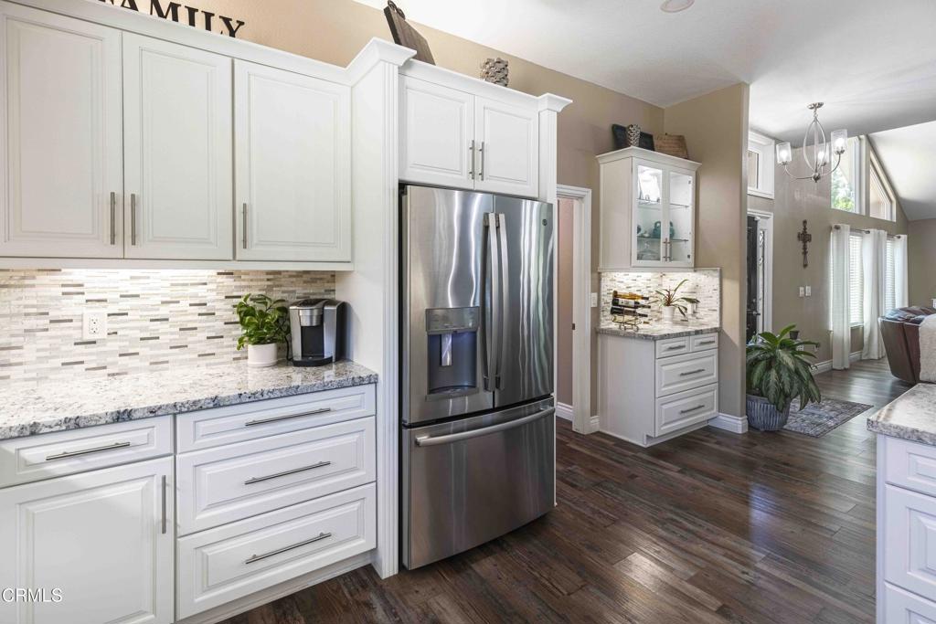 MLS #V1-29218 image #9