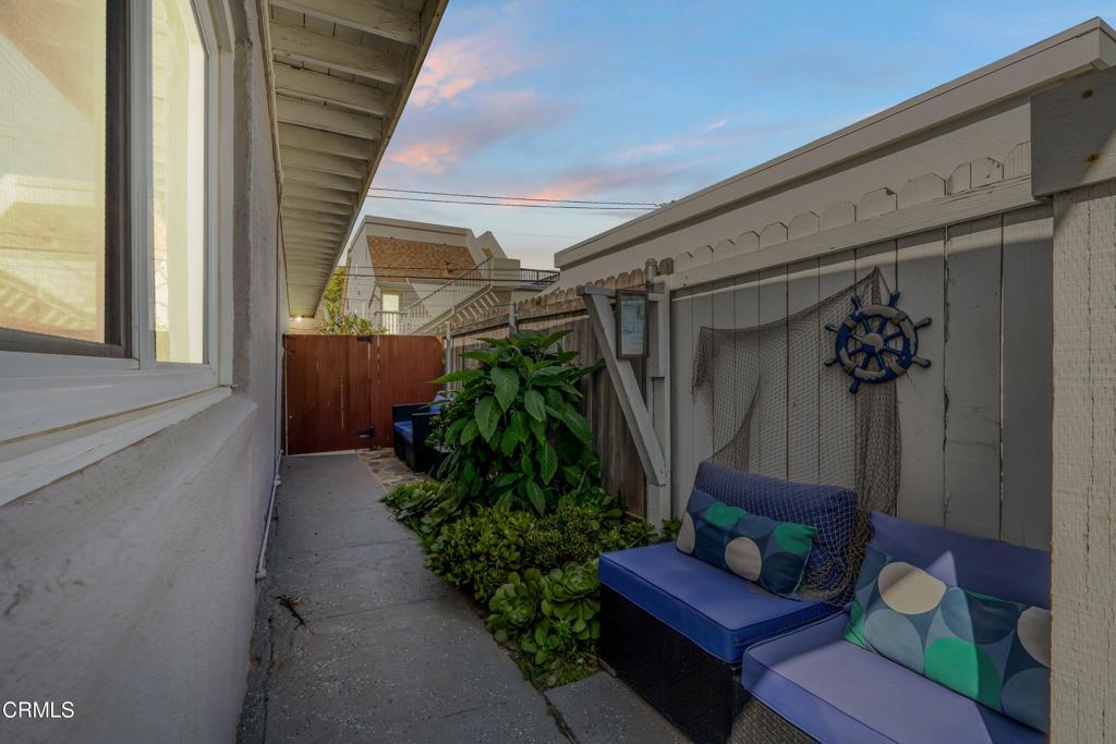 MLS #V1-29233 image #15