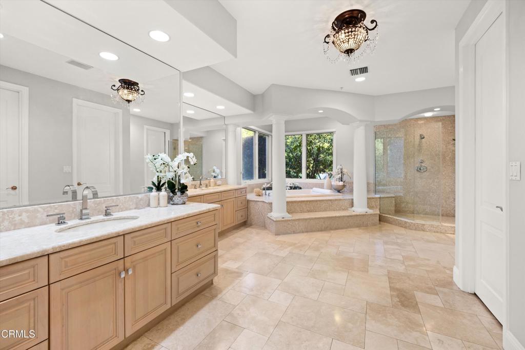 MLS #V1-29256 image #22