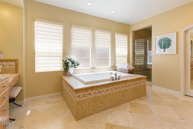 MLS #V1-29518 image #34