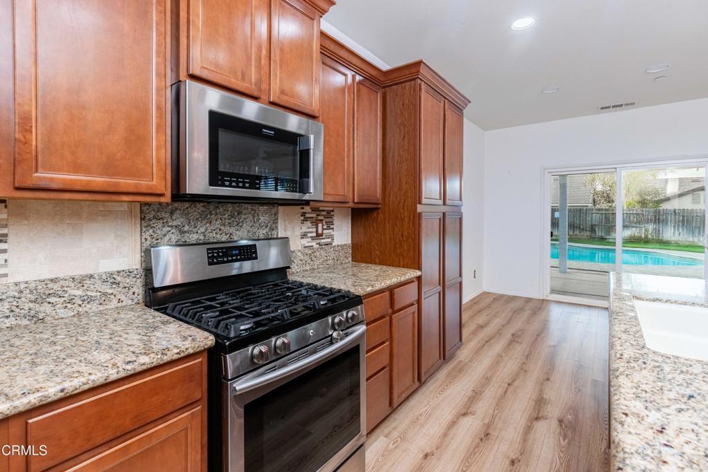 MLS #V1-29560 image #9