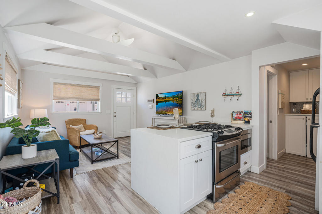 MLS #V1-29662 image #10