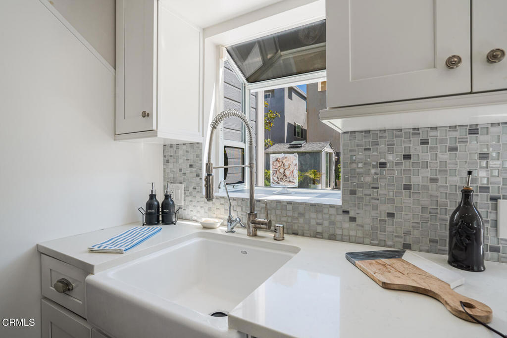 MLS #V1-29662 image #11