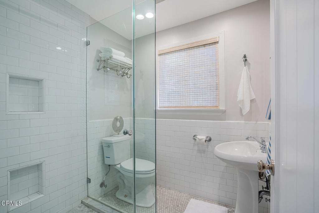 MLS #V1-29662 image #13