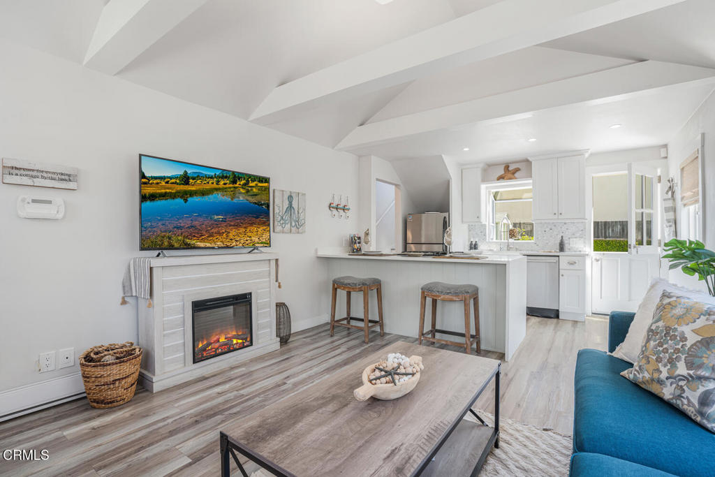 MLS #V1-29662 image #4