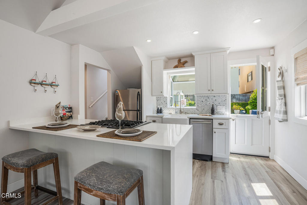 MLS #V1-29662 image #8