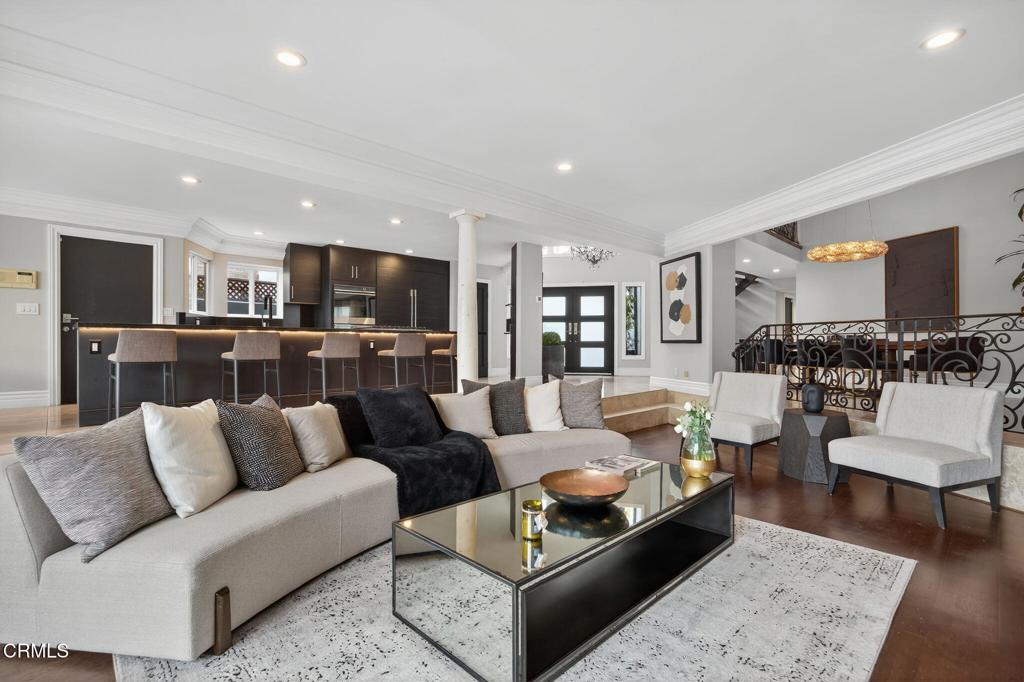 MLS #V1-29731 image #11