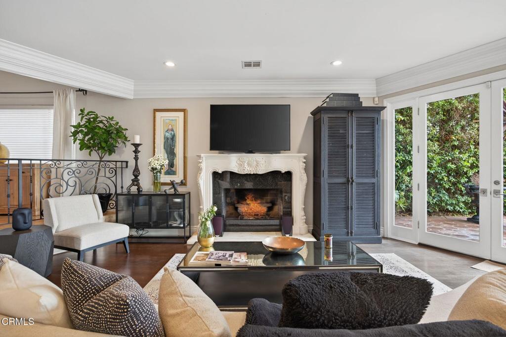 MLS #V1-29731 image #12