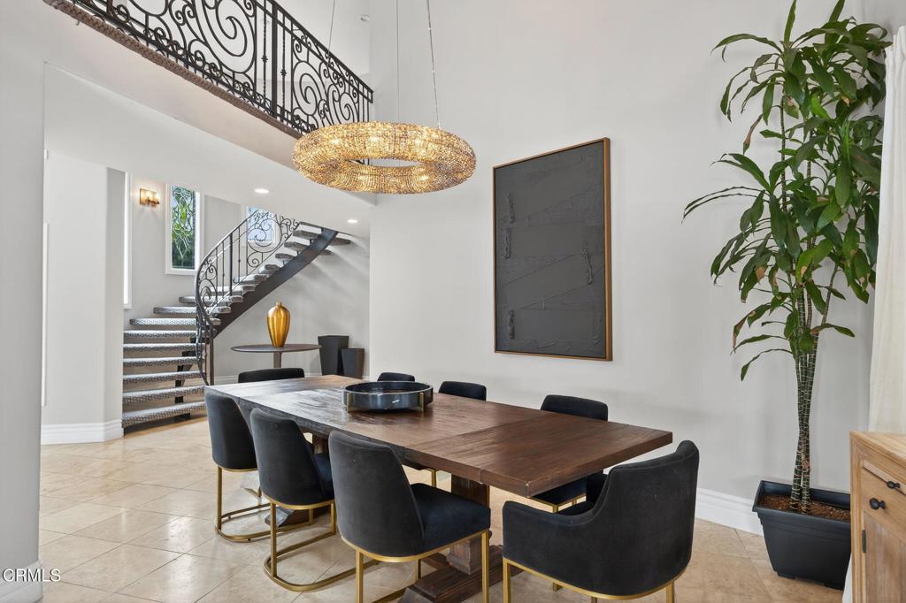 MLS #V1-29731 image #13