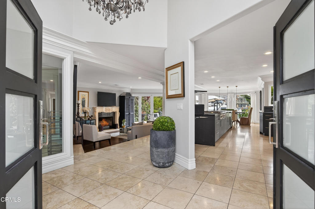 MLS #V1-29731 image #3