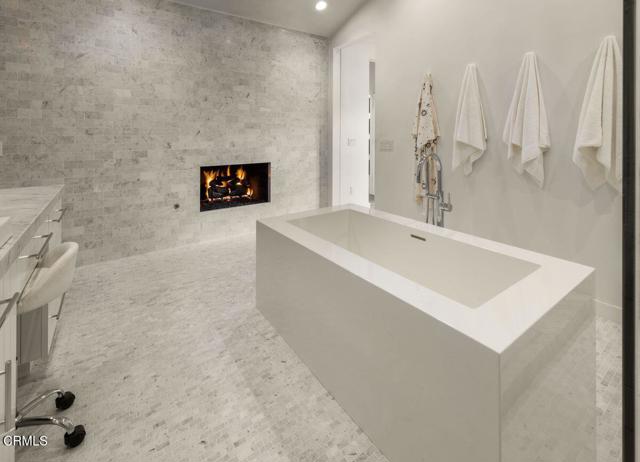 MLS #V1-29840 image #20