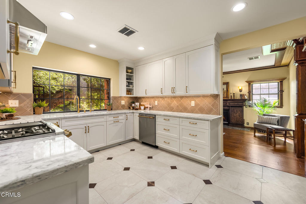 MLS #V1-30324 image #12