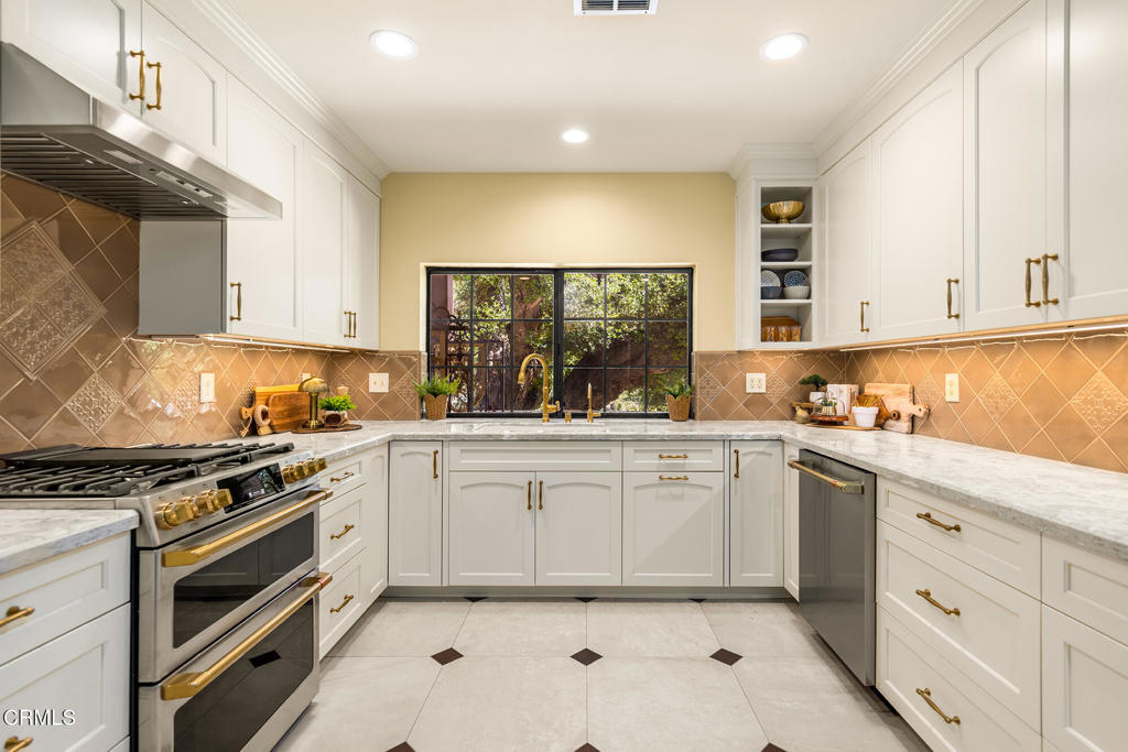 MLS #V1-30324 image #13