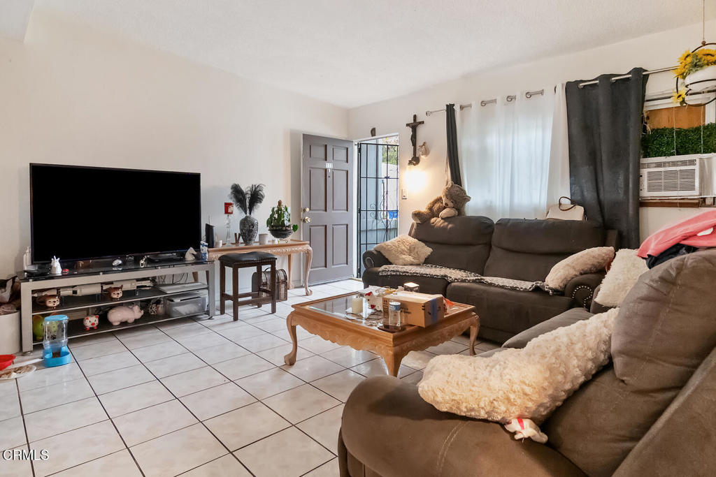 MLS #V1-30475 image #3