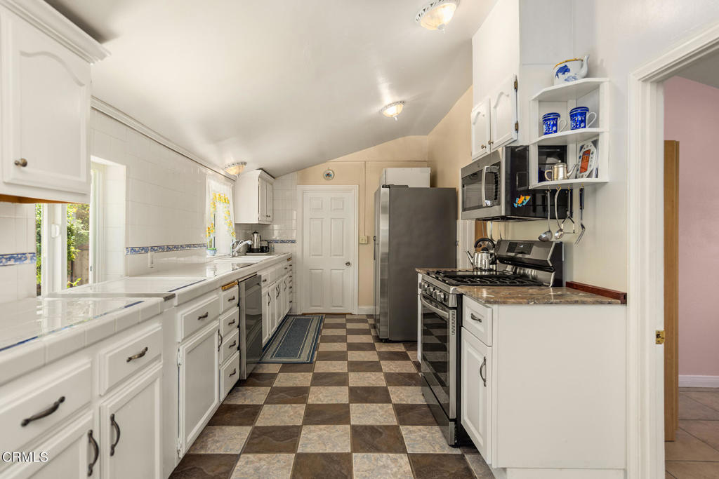 MLS #V1-30532 image #16