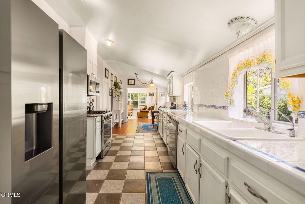 MLS #V1-30532 image #17