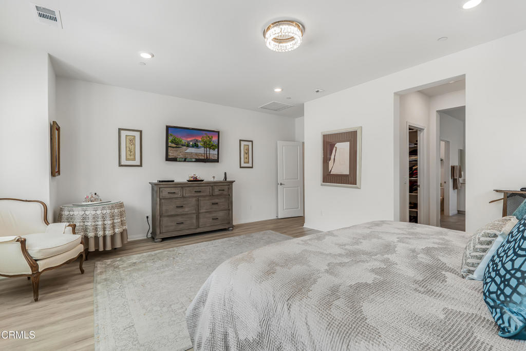 MLS #V1-30605 image #16