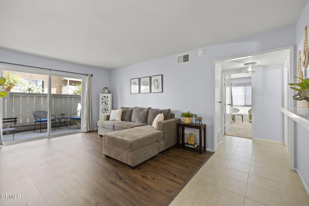 MLS #V1-30702 image #4