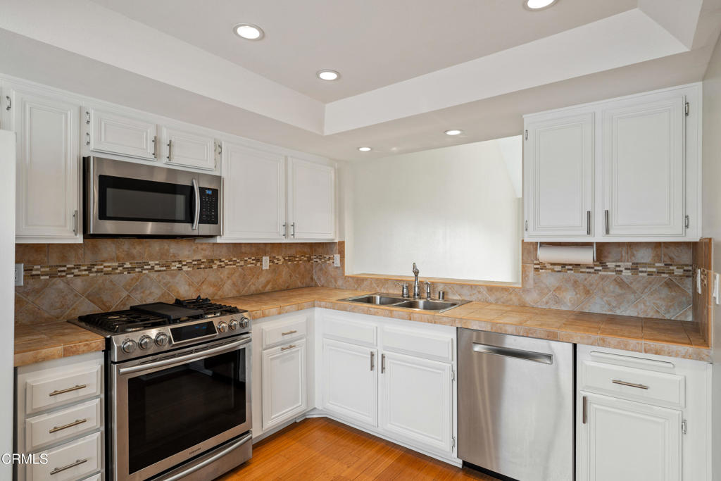 MLS #V1-30841 image #10