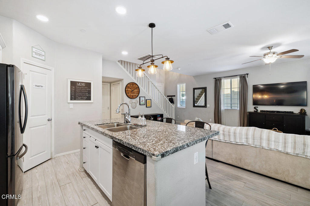 MLS #V1-30861 image #6