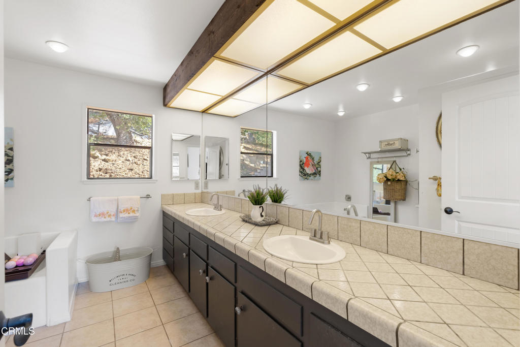 MLS #V1-30982 image #15