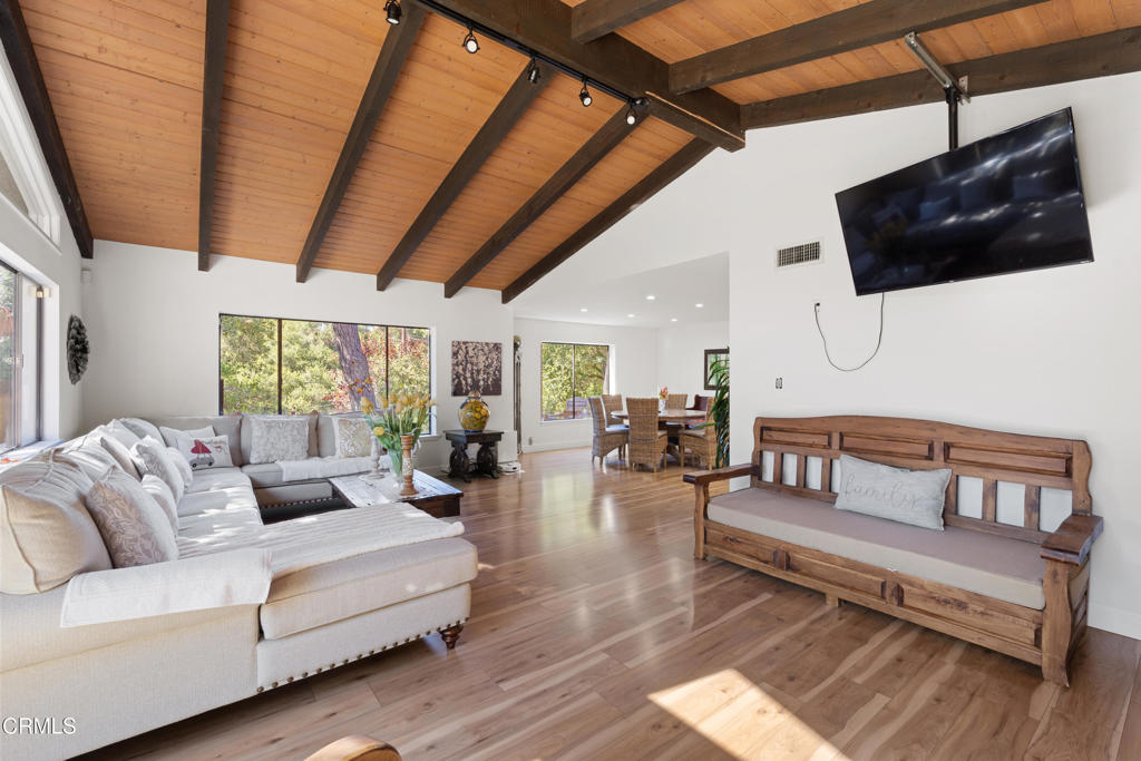 MLS #V1-30982 image #3