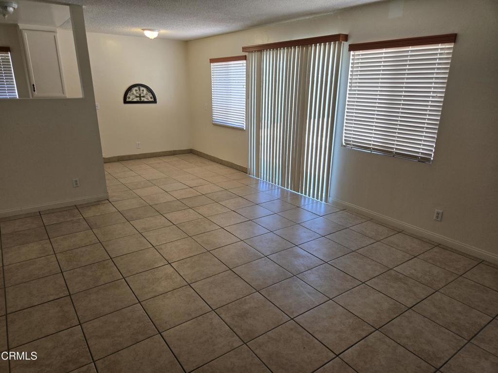 MLS #V1-31042 image #5