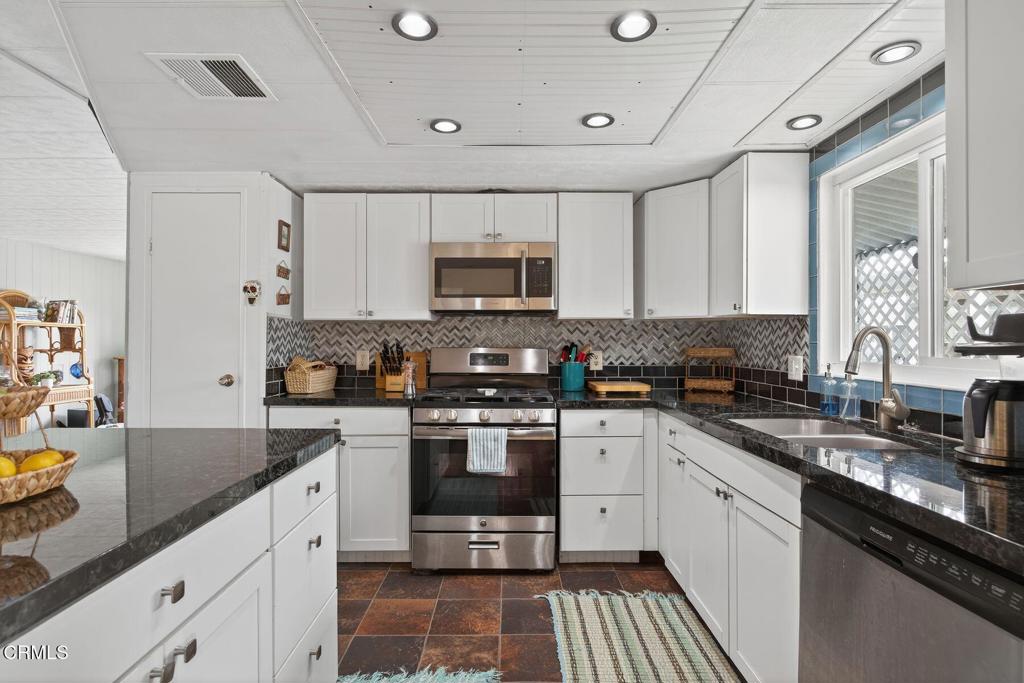 MLS #V1-31297 image #10