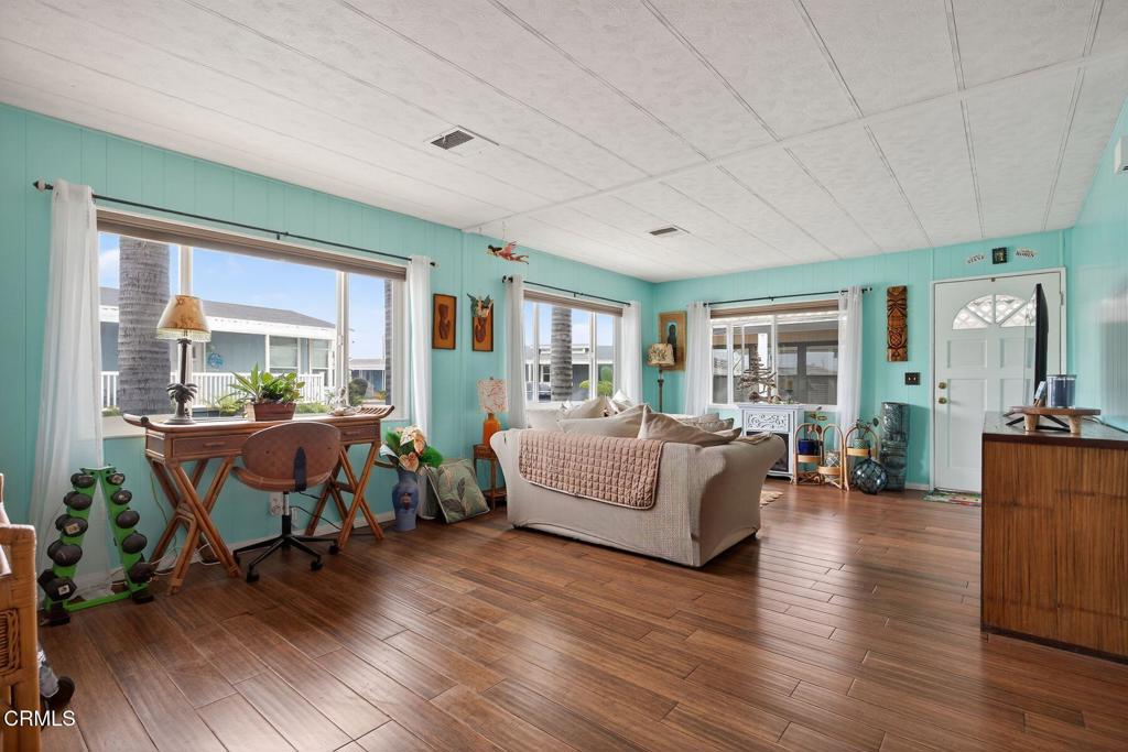 MLS #V1-31297 image #5